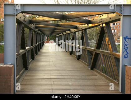 Holzkonstruktion der Brücken über die Ronda del Litoral in Barcelona, Katalonien, Spanien, Europa Stockfoto