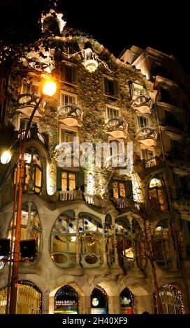 Fassade von Gaudí Casa Batllo in der Manzana de la Discordia in Barcelona, Katalonien, Spanien, Europa Stockfoto