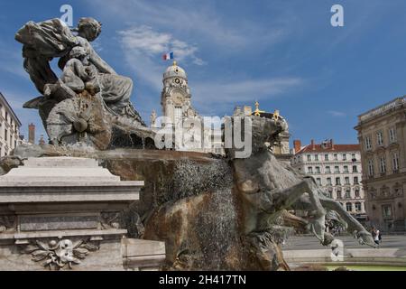 Der Brunnen von bartholdi auf dem Place des terraux Stockfoto