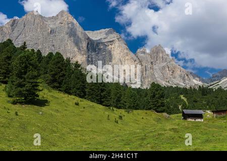 Berghütte in Gardeccia Stockfoto