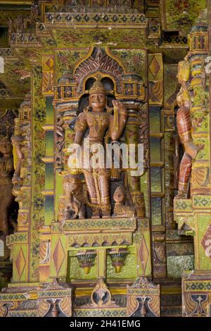 Statue in Bhandasar Jain Tempel in Bikaner Stockfoto