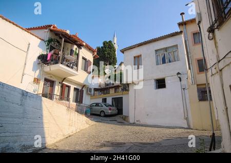 Architektur Griechenlands typische Straße und Moschee in der Altstadt von Xanthi Stockfoto