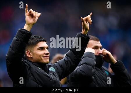 Mailand, Italien. Oktober 2021. Joaquin Correa vom FC Internazionale feiert den Sieg am Ende des Fußballspiels der Serie A zwischen dem FC Internazionale und Udinese Calcio. Kredit: Nicolò Campo/Alamy Live Nachrichten Stockfoto