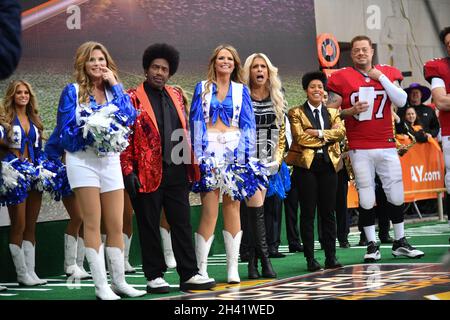 Jenna Bush, Al Roker, Savannah Guthrie, Hoda Kotb, Sheinelle Jones, Willie Geist und Carson Daly besuchen die Halloween-Show auf „Today“ im Rockefeller Stockfoto