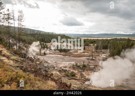 Steaming Mud Pod Area im berühmten Yellowstone National Park, USA Stockfoto