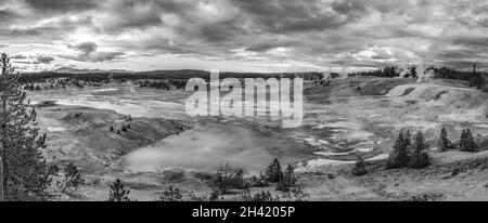 Steaming Mud Pod Area im berühmten Yellowstone National Park, USA Stockfoto