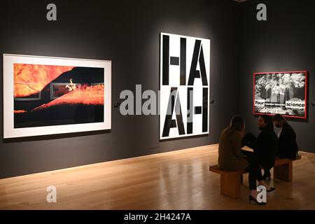 Artwok wurde während der Fotoaktion „20/21st centruy Evening Sale“ bei Christies am 29. Oktober 2021 in New York ausgestellt. Stockfoto