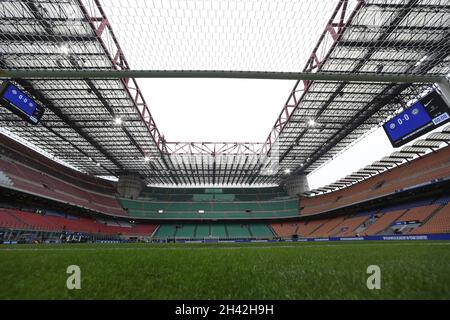 Mailand, Italien, 31. Oktober 2021. Eine allgemeine Ansicht des Stadions vor dem Spiel der Serie A bei Giuseppe Meazza, Mailand. Bildnachweis sollte lauten: Jonathan Moscrop / Sportimage Stockfoto