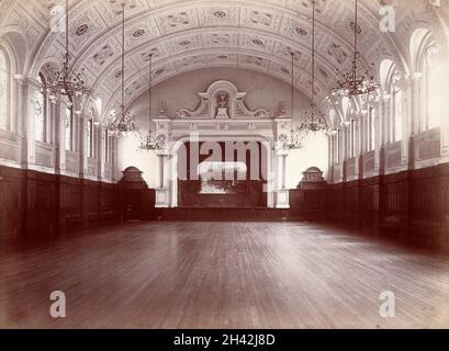 Claybury Asylum, Woodford, Essex: The Recreation Hall. Foto von The London & County Photographic Co., [1893?]. Stockfoto