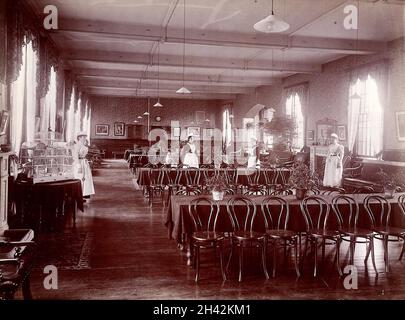 Claybury Asylum, Woodford, Essex: Ein Esszimmer (?). Foto von The London & County Photographic Co., [1893?]. Stockfoto