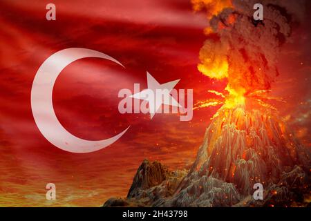 Hoher Vulkanausbruch in der Nacht mit Explosion auf Türkei Flagge Hintergrund, Probleme wegen Eruption und Vulkanasche konzeptionelle 3D-Illustration Stockfoto