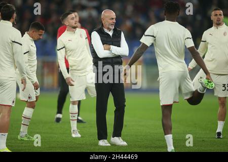 Rom, Italien. Oktober 2021. ROM, Italien - 31.10.2021: PIOLI (MIL) vor dem italienischen Fußballspiel der Serie A zwischen AS ROMA und AC MAILAND im Olympiastadion in Rom. Kredit: Unabhängige Fotoagentur/Alamy Live Nachrichten Stockfoto