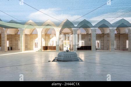 Innenraum der Ahmet Jassawi Moschee in Turkistan, Kasachstan, Zentralasien Stockfoto