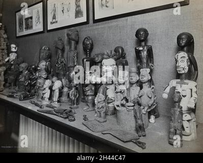 Wellcome Historical Medical Museum, Wigmore Street, London: Figuren in der Hall of Primitive Medicine. Foto, 1913 (?). Stockfoto