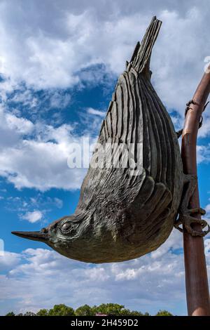 Bernalillo County, State of New Mexico Öffentliche Kunstsammlung: 'Nuthatch' 2019 von Tim Mullane Stockfoto