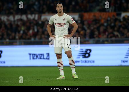 Rom, Italien. Oktober 2021. Rom, Italien Oktober 31 2021. Zlatan Ibrahimovic (Mailand) während der Serie Ein Spiel zwischen AS Roma und AC Mailand im Stadio Olimpico. (Foto von Giuseppe Fama/Pacific Press) Quelle: Pacific Press Media Production Corp./Alamy Live News Stockfoto