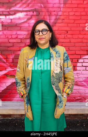 Los Angeles, USA. Oktober 2021. Mira Nair auf dem ARRAY Creative Campus in Los Angeles, CA, am 31. Oktober 2021. (Foto von Conor Duffy/Sipa USA) Quelle: SIPA USA/Alamy Live News Stockfoto