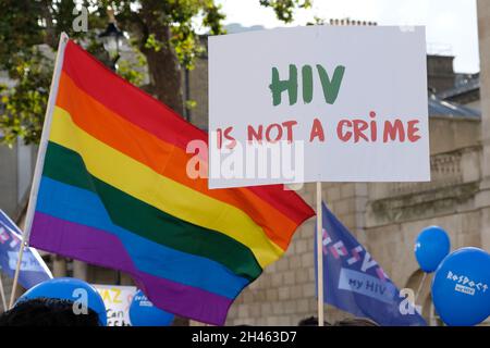 London, Großbritannien. Respect My HIV Campaigner marschieren, um andere zu inspirieren und das Stigma des Virus, das jetzt gut mit Medikamenten verwaltet werden kann, in Frage zu stellen. Stockfoto