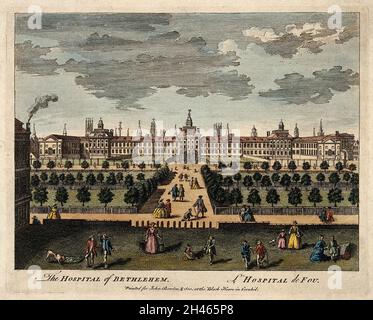 Das Krankenhaus von Bethlem [Bedlam] in Moorfields, London: Von Norden aus gesehen, mit Menschen im Vordergrund. Farbige Gravur, ca. 1750. Stockfoto