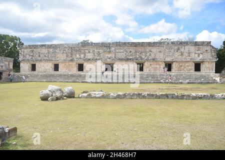 Das Nunnery Quadrangle East Gebäude, Uxmal, Yucatan, Mexiko Stockfoto