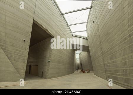 FRANKREICH, MONTIGNAC - LASCAUX, DORDOGNE (24): NENNEN SIE LASCAUX 4 12. OKTOBER 2016. ZENTRALE INNENGALERIE DES ZUKÜNFTIGEN INTERNATIONALEN ZENTRUMS Stockfoto