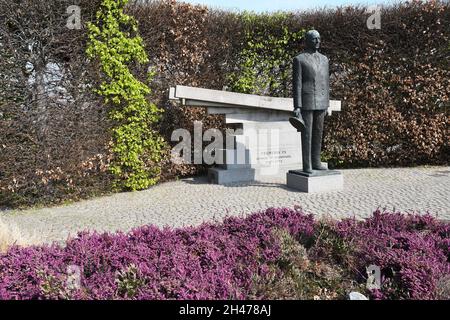 Kopenhagen/Dänemark 30 April 2018 Statue von König Frederik von Denmak er regierte Land 1947-1972 dieser Staue wurde von seiner Königin Margrethe II. Und seiner Königin Ingrid am 20the Aril 1982 an langeline enthüllt. (Foto.Francis Joseph Dean / Deanpictures. Stockfoto