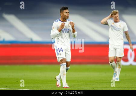 Madrid, Spanien. Oktober 2021. Casemiro (Real) Fußball: Spanisches Spiel 'La Liga Santander' zwischen Real Madrid CF 0-0 CA Osasuna im Estadio Santiago Bernabeu in Madrid, Spanien. Quelle: Mutsu Kawamori/AFLO/Alamy Live News Stockfoto