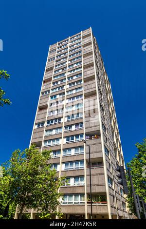 60er Jahre ratsgebäude Gordon House in Ratcliff, Shadwell, Tower Hamlets, London, Großbritannien Stockfoto