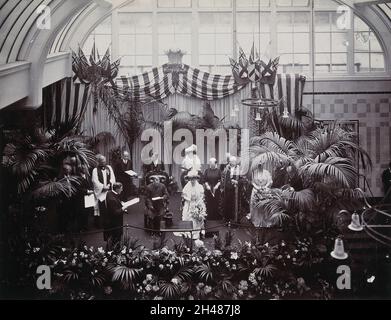 St Bartholomew's Hospital, London: Der Prinz und die Prinzessin von Wales bei der Eröffnungszeremonie für die neue Operation. Foto, ca. 1907. Stockfoto