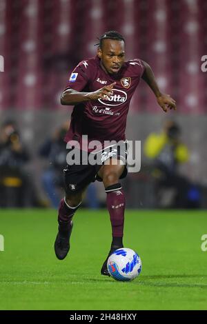 Joel Obi von Salernitana in Aktion während des Serie-A-Spiels zwischen Salernitana 1919 und Napoli SSC im Arechi-Stadion, Salerno, Italien, am 31. Oktober, Stockfoto