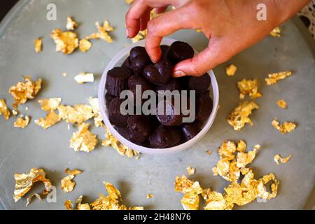 Handgemachte Schokoladenbonbons Stockfoto