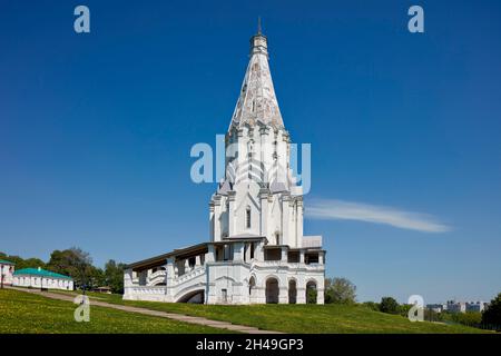 Kirche der Himmelfahrt (erbaut 1528-1532) mit ungewöhnlichem Zeltdach im Kolomenskoye Museum-Reserve. Moskau, Russland. Stockfoto