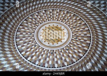 Die Decke der Befreiungshalle Kelheim neoklassizistisches Denkmal auf dem Michelsberg in Kelheim in Bayern an der Donau Stockfoto