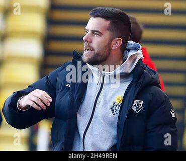 DAGENHAM, ENGLAND - 31. OKTOBER: Clinton Lancaster-Managerin von Watford Ladies während des Barclays FA Women's Championship-Matches zwischen Watford und Crysta Stockfoto