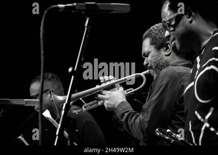 Byron Wallen an der Trompete mit Jean Toussaint und Dennis Rollins, Jean Toussaint Allstar Sextet, Scarborough Jazz Festival 2021, UK Stockfoto