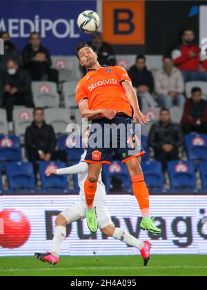 ISTANBUL, TÜRKEI - 1. NOVEMBER: Nacer Chadli von Istanbul Basaksehir FK während des Super Lig Spiels zwischen Istanbul Basaksehir und Adana Demirspor im Basaksehir Fatih Terim Stadion am 1. November 2021 in Istanbul, Türkei (Foto von /Orange Picles) Stockfoto