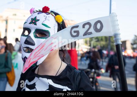 Roma, Italien. Oktober 2021. Freitags organisierte Demonstration für zukünftige Bewegungen gegen den G20-Gipfel in Rom (Foto: Matteo Nardone/Pacific Press/Sipa USA) Quelle: SIPA USA/Alamy Live News Stockfoto