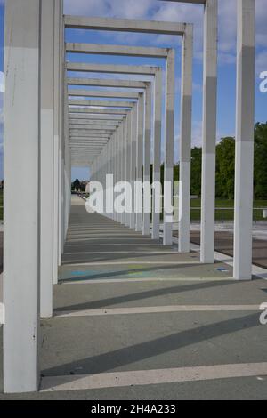 Schwerin, Deutschland - 20. Juli 2021 - das Kloster im Bauhaus-Stil Stockfoto