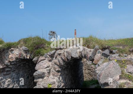 Blick auf die Arsen-Labryinthe bei der Botallack Mine in Cornwall Stockfoto