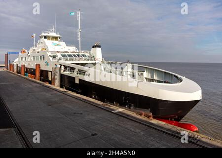 Mit LNG betriebener GREENFERRY I im Einsatz zwischen Cuxhaven und Brunsbüttel Stockfoto