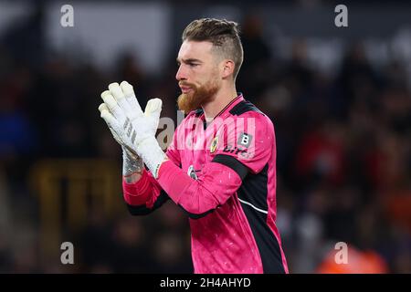 Jose Sa #1 von Wolverhampton Wanderers applaudiert den Fans Stockfoto