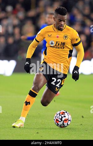 Wolverhampton, Großbritannien. November 2021. Nelson Semedo von Wolverhampton Wanderers in Aktion während des Spiels. Premier League Spiel, Wolverhampton Wanderers gegen Everton im Molineux Stadium in Wolverhampton, England am Montag, 1. November 2021. Dieses Bild darf nur für redaktionelle Zwecke verwendet werden. Nur zur redaktionellen Verwendung, Lizenz für kommerzielle Nutzung erforderlich. Keine Verwendung bei Wetten, Spielen oder Veröffentlichungen in einem Club/einer Liga/einem Spieler. PIC von Steffan Bowen/Andrew Orchard Sports Photography/Alamy Live News Credit: Andrew Orchard Sports Photography/Alamy Live News Stockfoto