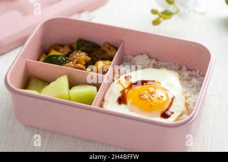 Bento-Box für das Mittagessen in der Schule Stockfoto