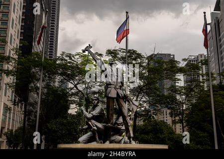 Philippinen Hier Andres bonifacio Bronzestatue am Fort bonifacio, Metro Manila, Philippinen, 24. Oktober 2021 Stockfoto