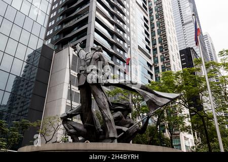 Philippinen Hier Andres bonifacio Bronzestatue am Fort bonifacio, Metro Manila, Philippinen, 24. Oktober 2021 Stockfoto