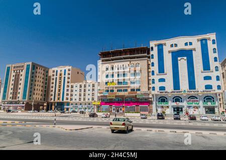 SALALAH, OMAN - 24. FEBRUAR 2017: Gebäude im Zentrum von Salalah. Stockfoto