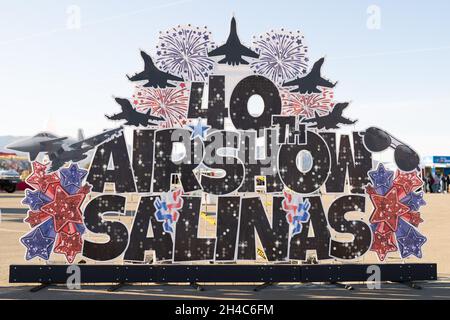 31. Oktober 2021, Salinas, CA: Allgemeine Ansicht eines Schildes während der 40. Jährlichen California International Airshow. (Stan Szeto/Image of Sport) Stockfoto