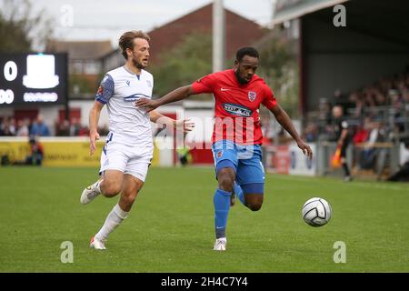 Myles Weston von Dagenham und Redbridge und Rob Howard von Southend United während Dagenham & Redbridge gegen Southend United, Vanarama National League Foot Stockfoto