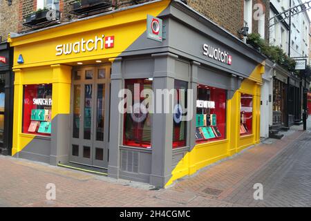 Swatch-Geschäft in der Carnaby Street, London, Großbritannien Stockfoto