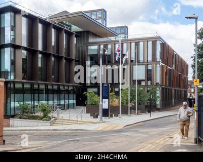 Einen Engel Square, Northampton: Die modernen Hauptsitz von Northamptonshire County Council im Jahr 2017 zu einem gemeldeten Kosten von £ 53 Millionen geöffnet. Stockfoto